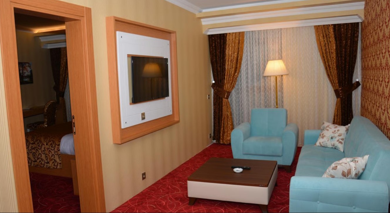 هتل هالدی وان